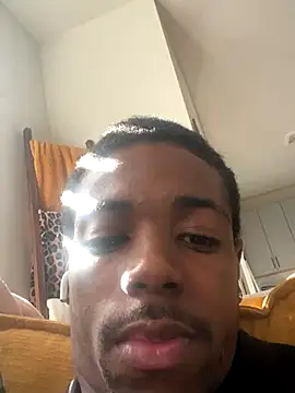 Snapshot of huhgtr chatting on 11-05-25, 06:33 huhgtr online show from 11-05-25, 06:33