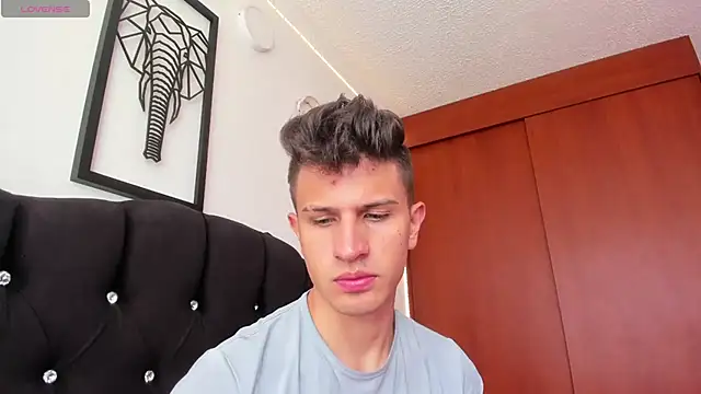 kevin ahss online show from 11-28-25, 04:07