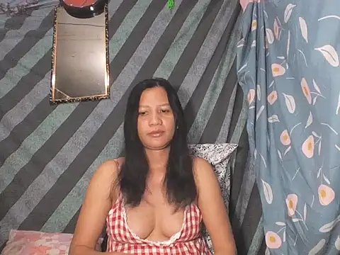 Snapshot of AgnesCutie chatting on 10-12-25, 08:21 AgnesCutie online show from 10-12-25, 08:21