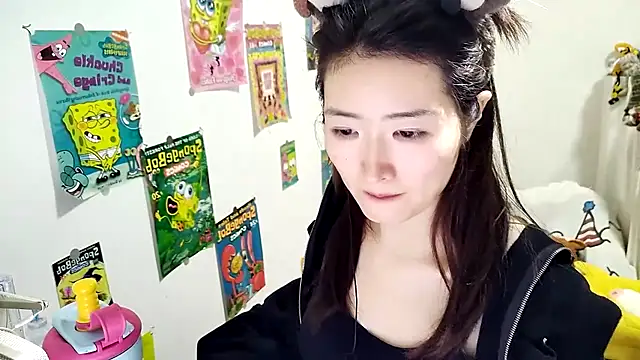 Moonlight-23 online show from 10-26-25, 02:17