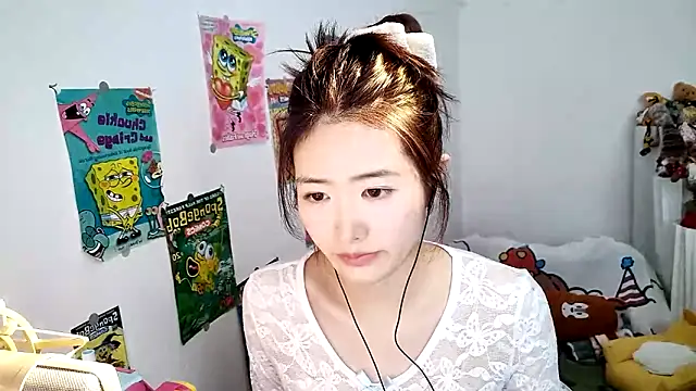 Moonlight-23 online show from 10-28-25, 07:07