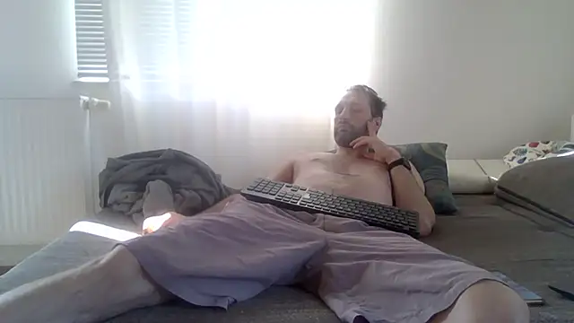 XLBarehengst online show from 07-25-26, 04:02