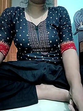 Snapshot of Rina-2 chatting on 10-12-25, 04:58 Rina-2 online show from 10-12-25, 04:58