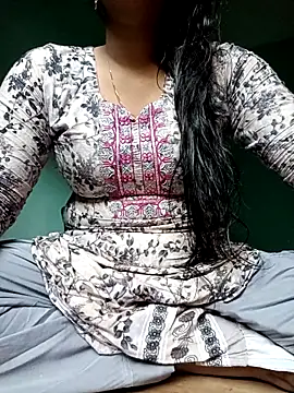 Snapshot of Rina-2 chatting on 10-21-25, 10:36 Rina-2 online show from 10-21-25, 10:36