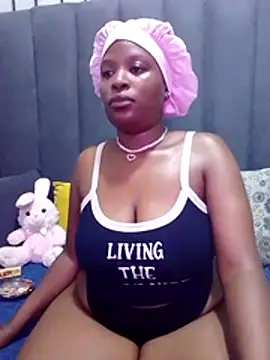 MrsMxx25 online show from 10-18-25, 09:22