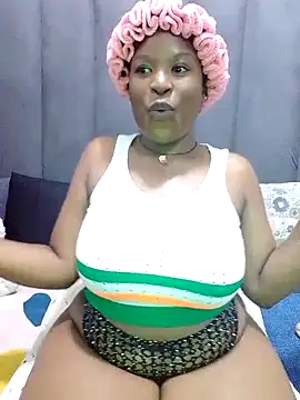 MrsMxx25 online show from 10-22-25, 10:25