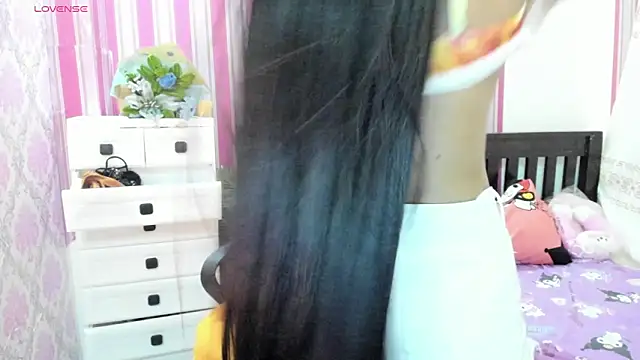 Mica Jones online show from 04-10-26, 12:50