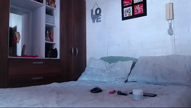 lucyymaximo online show from 10-21-25, 08:41