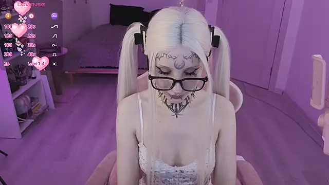 Nana stolass online show from 03-30-26, 10:50