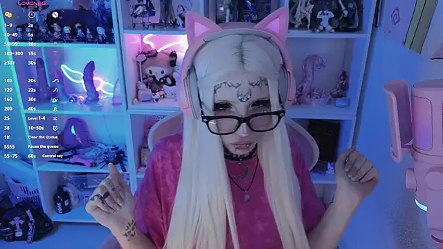 Nana stolass online show from 06-15-26, 02:50