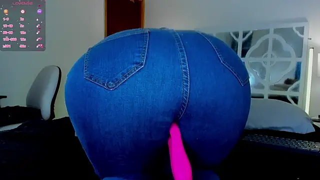 MikaelaStone online show from 01-05-26, 05:27