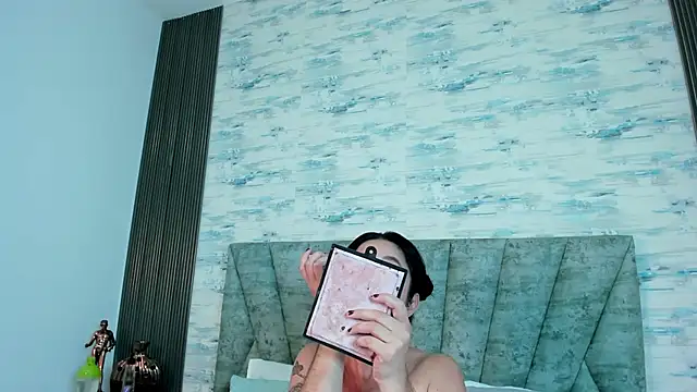 ShanelEvans online show from 09-25-25, 06:58