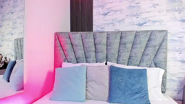 ShanelEvans online show from 03-04-26, 04:37