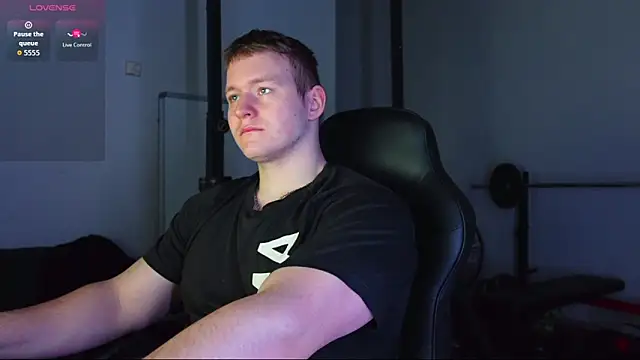 Richard Dullas online show from 12-21-25, 01:24