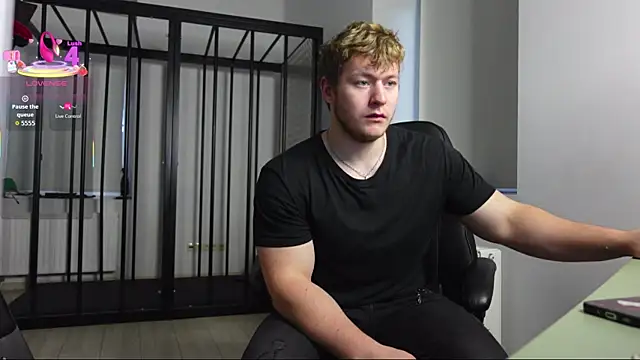 Richard Dullas online show from 10-12-25, 05:20