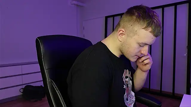 Richard Dullas online show from 11-30-25, 02:07