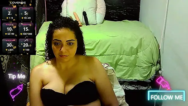  naughty milf online show from 03-30-26, 12:45