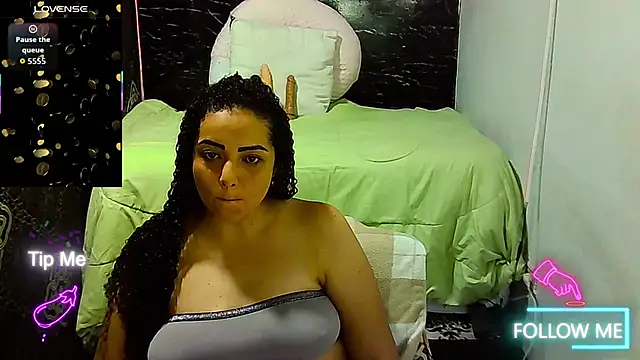  naughty milf online show from 04-12-26, 01:09