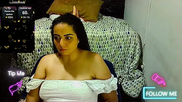  naughty milf online show from 01-19-26, 04:27