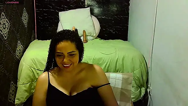  naughty milf online show from 04-18-26, 09:37