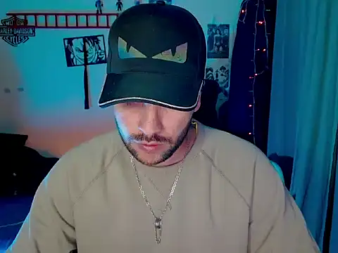 cortelioni massimo  online show from 11-06-25, 02:48