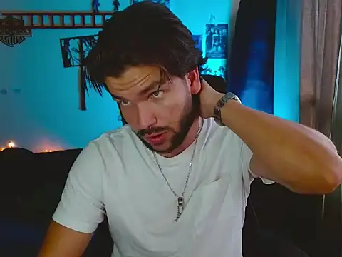 cortelioni massimo  online show from 10-25-25, 08:31