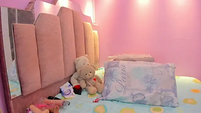 AndreaSweet2 online show from 12-01-25, 07:59