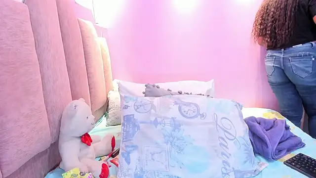 AndreaSweet2 online show from 11-06-25, 08:02