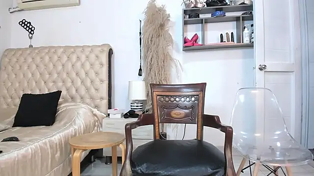 BelindaHedone online show from 11-26-25, 04:18