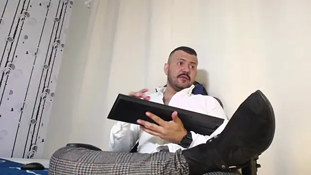 AlphaDrip online show from 09-18-25, 01:58