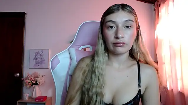 SophiaaLee online show from 03-15-26, 09:22