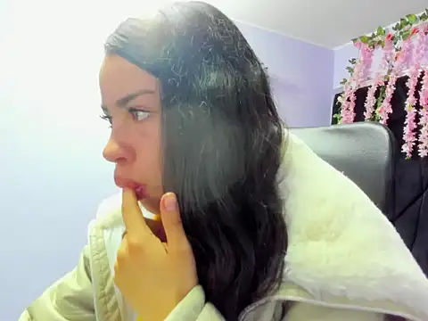 Snapshot of Nanis_James chatting on 02-18-26, 02:31 Nanis James online show from 02-18-26, 02:31