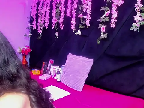 Snapshot of Nanis_James chatting on 02-24-26, 03:07 Nanis James online show from 02-24-26, 03:07