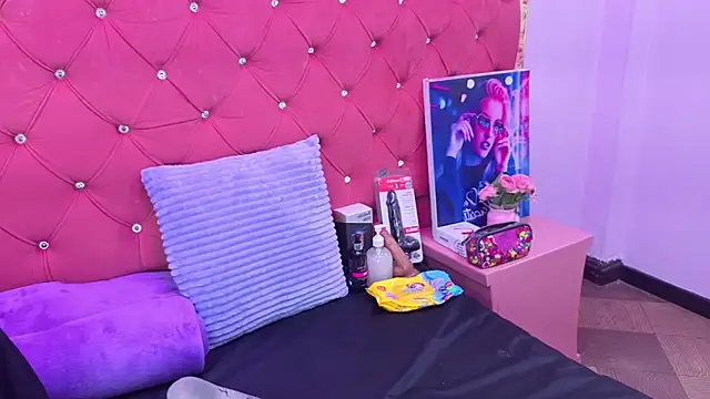 Snapshot of Nanis_James chatting on 10-05-25, 02:57 Nanis James online show from 10-05-25, 02:57