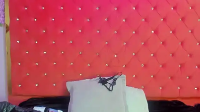 Nanis James online show from 04-01-26, 02:35