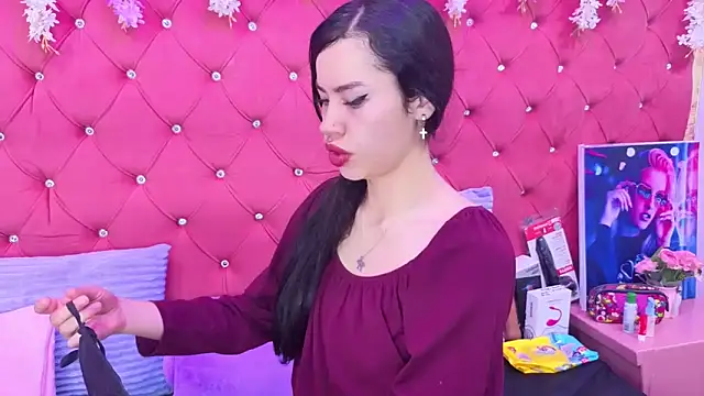 Snapshot of Nanis_James chatting on 10-04-25, 02:57 Nanis James online show from 10-04-25, 02:57