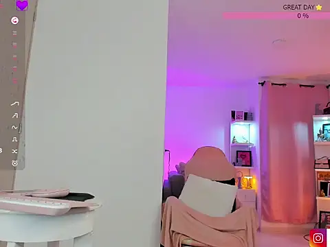 isa-gomez online show from 10-22-25, 01:27