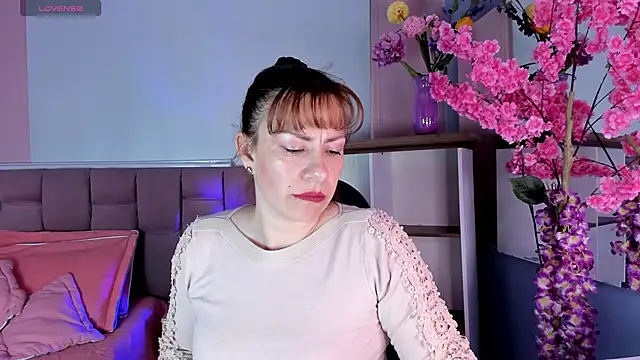 AmaraMoon  online show from 09-17-25, 08:44