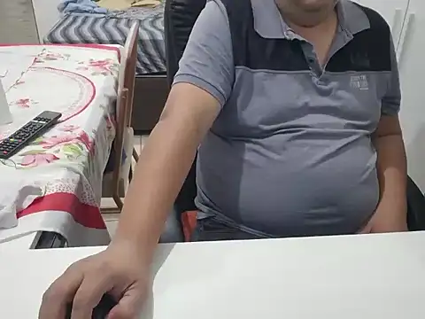 Snapshot of WanMenBez chatting on 11-01-25, 12:28 WanMenBez online show from 11-01-25, 12:28