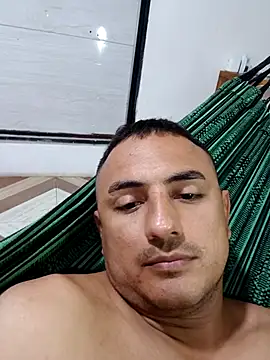 Geral Yeraldyn09 online show from 10-04-25, 01:40