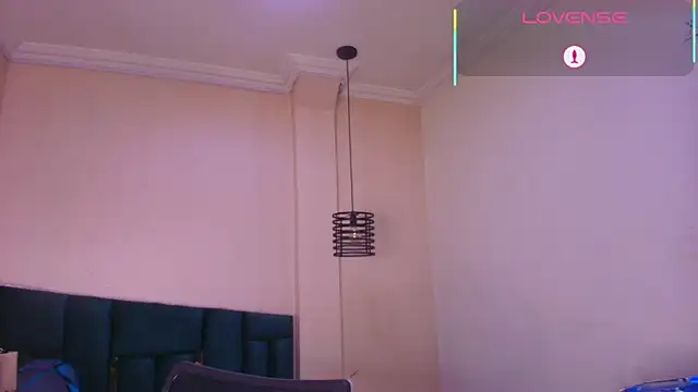 Snapshot of Dom_venena chatting on 09-20-25, 08:36 Dom venena online show from 09-20-25, 08:36