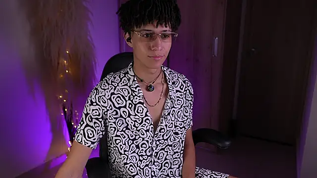 Afro god  online show from 05-31-26, 03:01