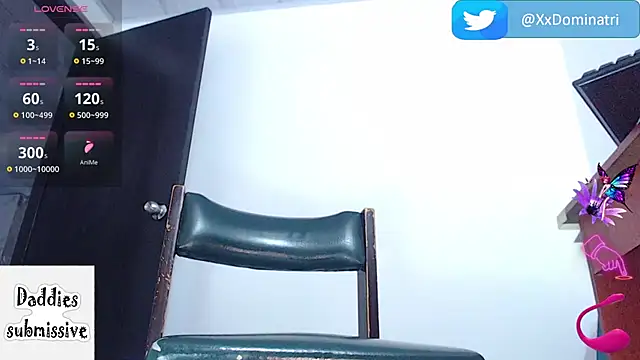 Snapshot of XDominatriX chatting on 07-16-26, 08:39 XDominatriX online show from 07-16-26, 08:39