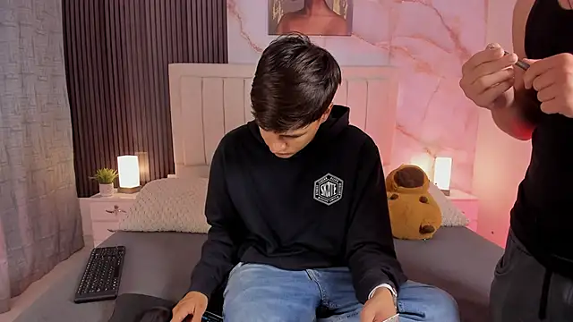 sweet petter online show from 11-30-25, 01:45