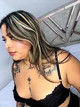 ashley-swift- online show from 10-04-25, 07:54