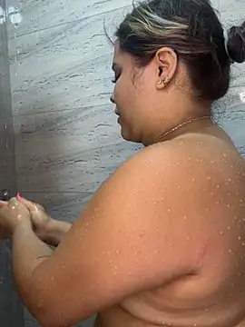 Snapshot of ashley-swift- chatting on 02-06-26, 06:31 ashley-swift- online show from 02-06-26, 06:31