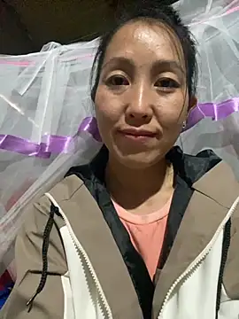 Huong-Ly online show from 10-25-25, 07:07