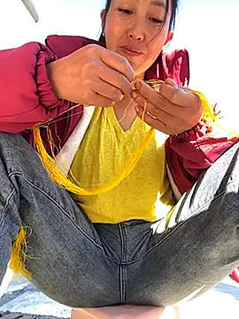 Huong-Ly online show from 11-29-25, 08:03