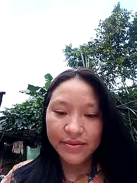 Snapshot of MuiNay chatting on 10-01-25, 10:57 MuiNay online show from 10-01-25, 10:57
