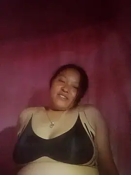 Snapshot of MuiNay chatting on 09-18-25, 02:20 MuiNay online show from 09-18-25, 02:20